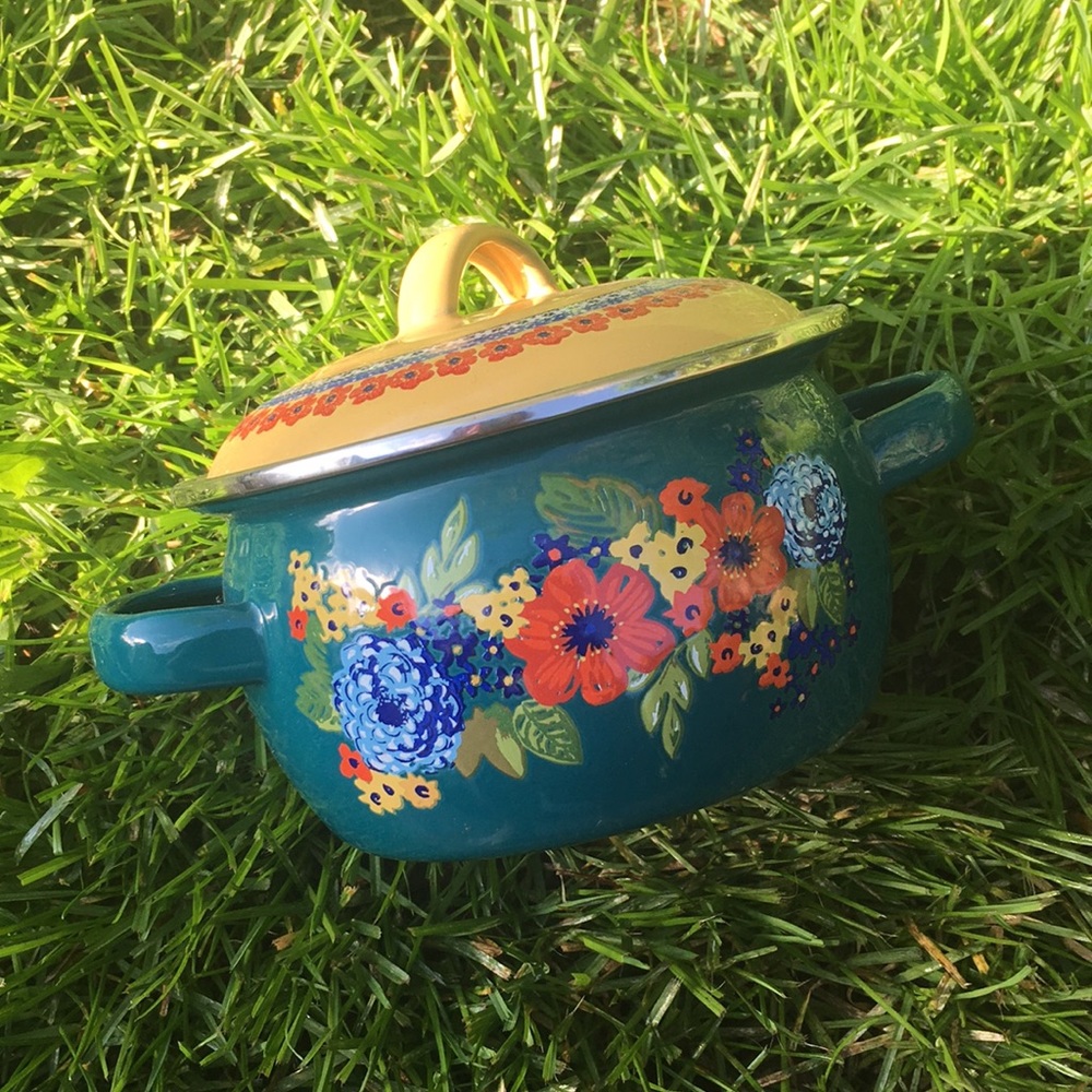 Pioneer Woman Mini Dutch Oven